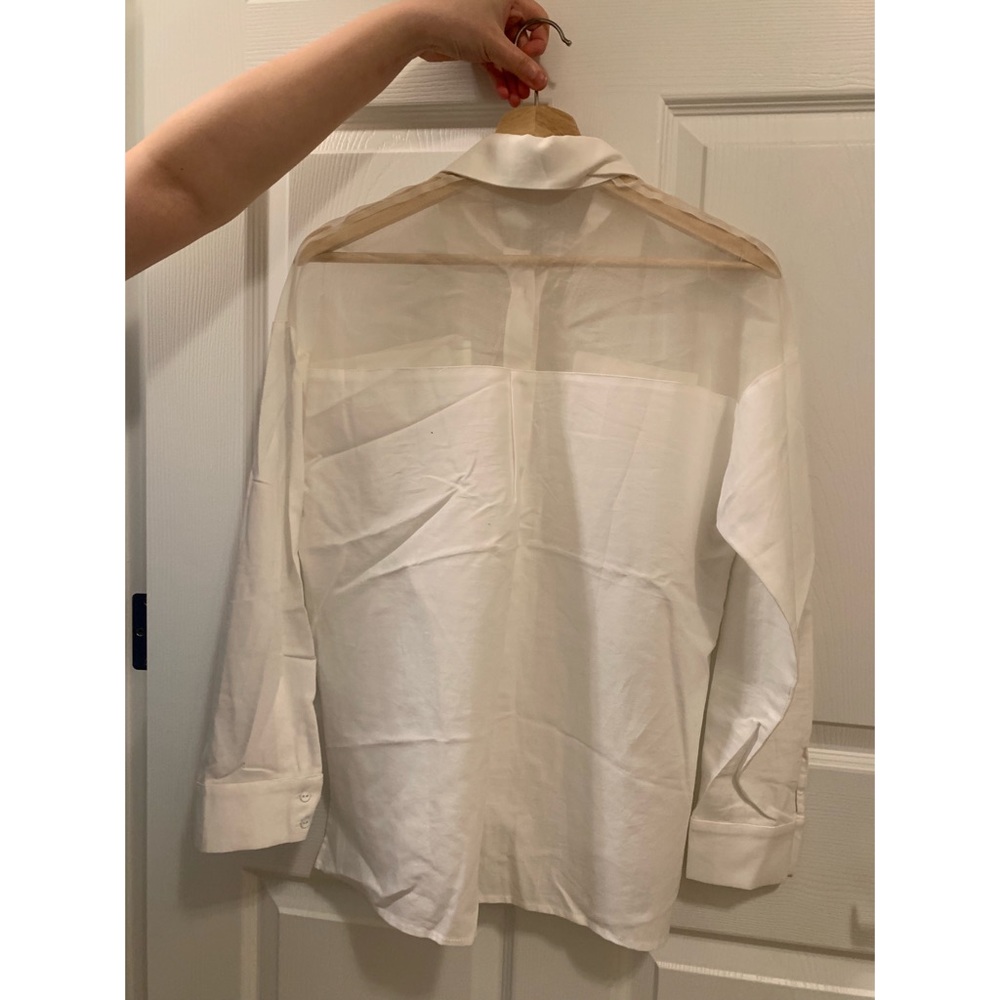 White blouse - Picture 2 of 4